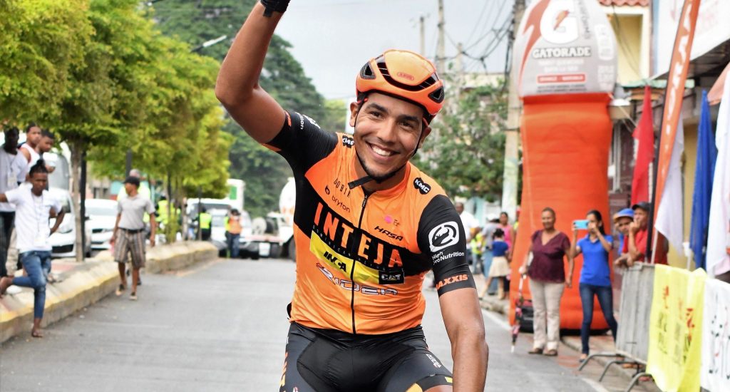 JOEL GARCIA DEL INTEJA-IMCA GAGNER LA TROISIÈME ÉTAPE DU TOUR D’INDÉPENDANCE.