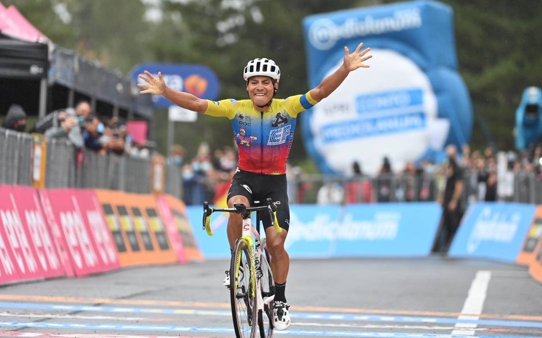 JONATHAN CAICEDO GANA 3º  ETAPA  DEL GIRO DE ITALIA Y ES LÍDER DE LA MONTAÑA