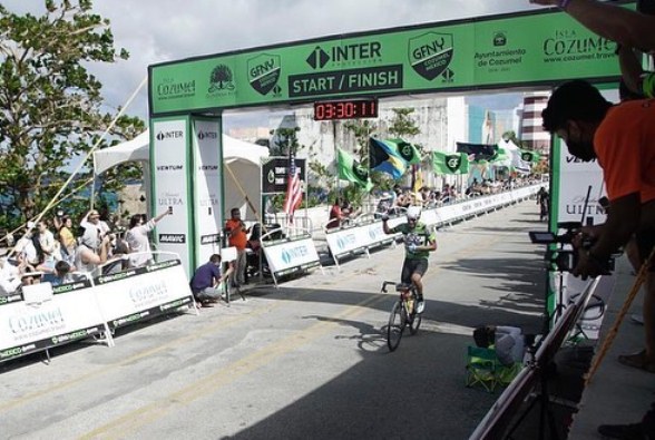 GRAN FONDO DE COZUMEL: ANA HERNÁNDEZ Y ULISES CASTILLO, GANADORES