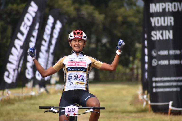 CAMPEONATO NACIONAL MTB-XCO COSTA RICA : MILAGROS MENA CAMPEONA ÉLITE