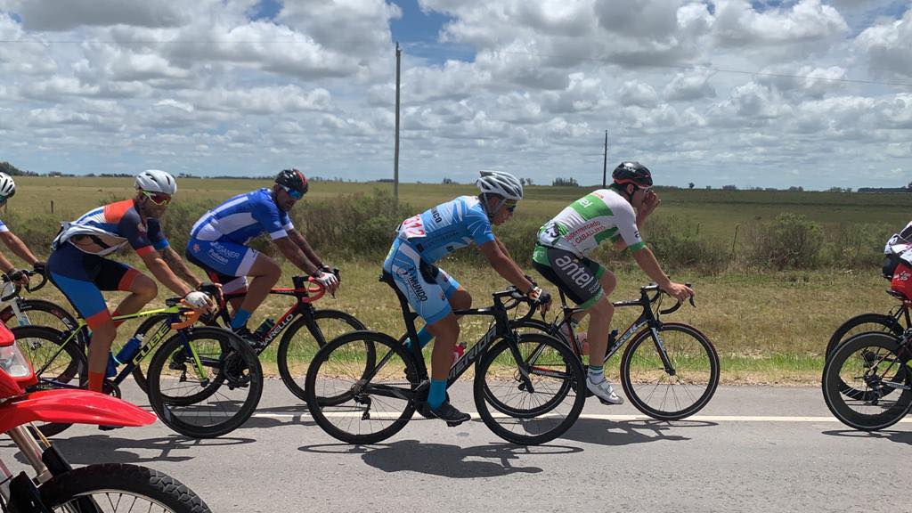 Kleber Ramos triunfó en Melo, la cuarta etapa de la Vuelta Ciclista del Uruguay