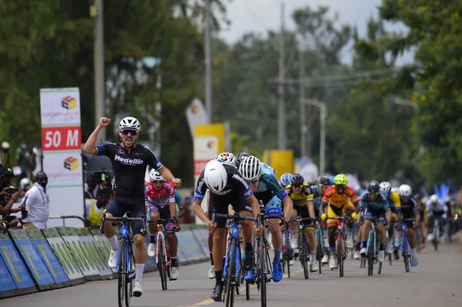 Tour of Rwanda starts and Brayan Sánchez leads