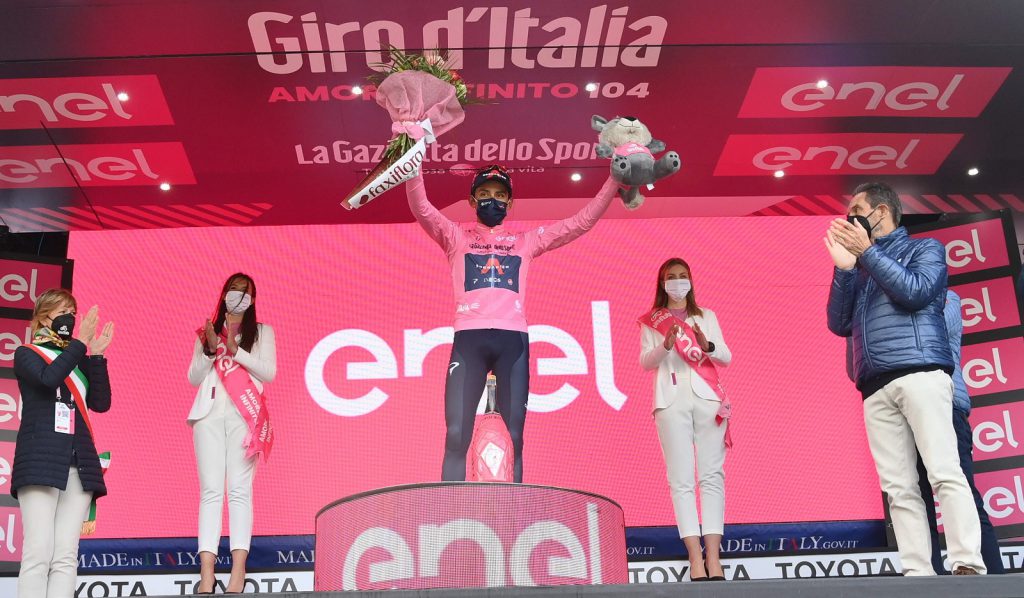 Egan Bernal second in Alpe Motta and only the CRI remains for the title of the Giro d’Italia 2021