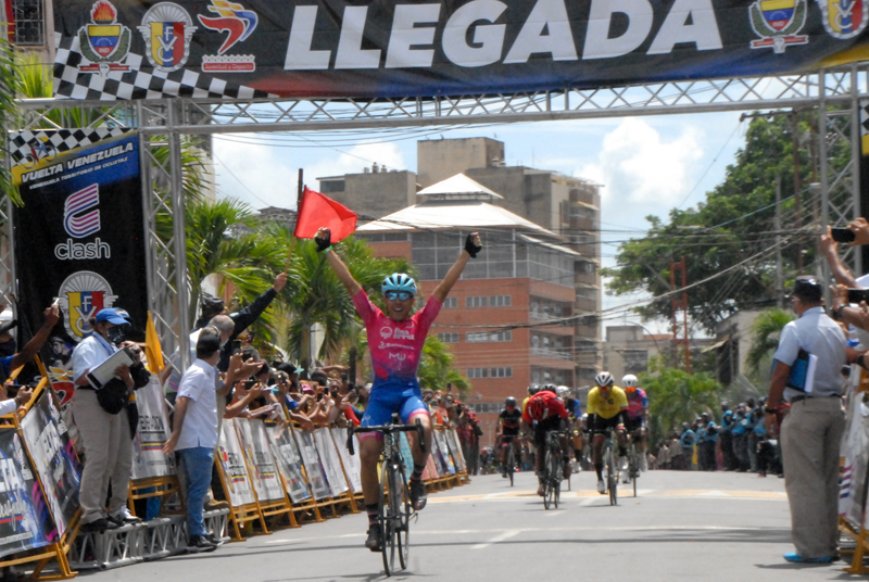 Sanabria ganó en Charallave y Luis Gómez sigue líder en la Vuelta a Venezuela