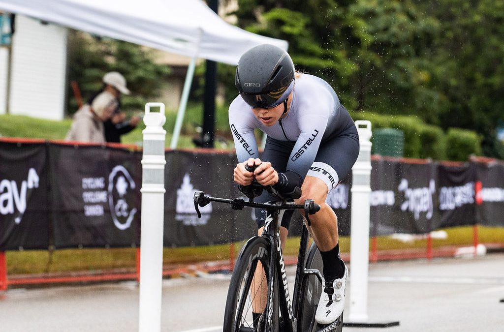 La triatleta Paula Findlay y el olímpico Derek Gee ganan títulos contrarreloj en inicio del campeonato canadiense de carreteras