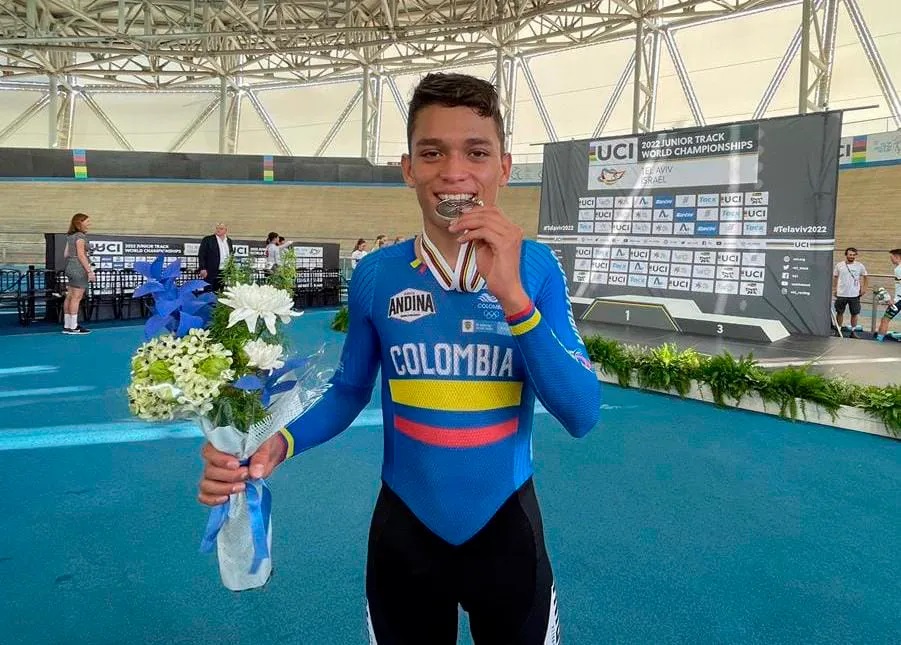 Colombia cerró con plata de Jhojan Stiven su actuación en el Mundial Juvenil de Pista