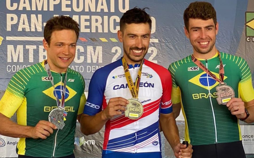 Karen Fernandes y Bernardo Albeiro son campeones Panamericanos MTB XCM