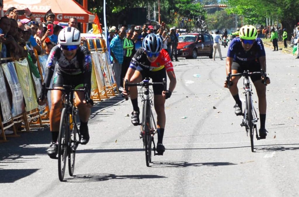 La joven Daniela Moncada sorprendió en Acarigua en la Vuelta a Venezuela Femenina