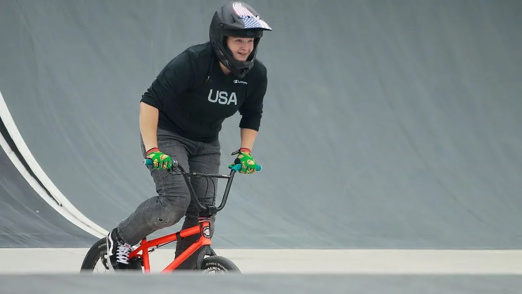 Bronce para Hannah Roberts y lugar 18 para Kenneth Tencio en Copa del Mundo de BMX Freestyle