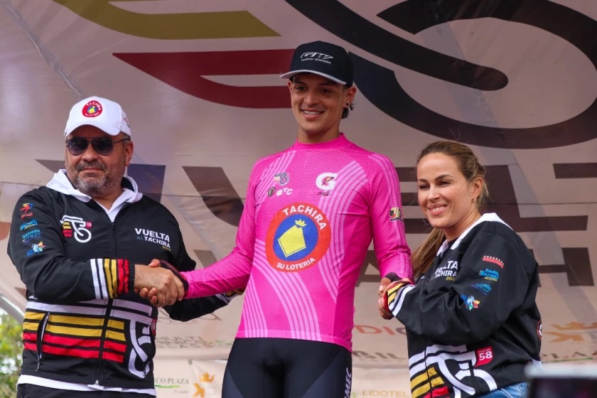 Jonathan Guatibonza puso acento colombiano en la tercera etapa del Táchira