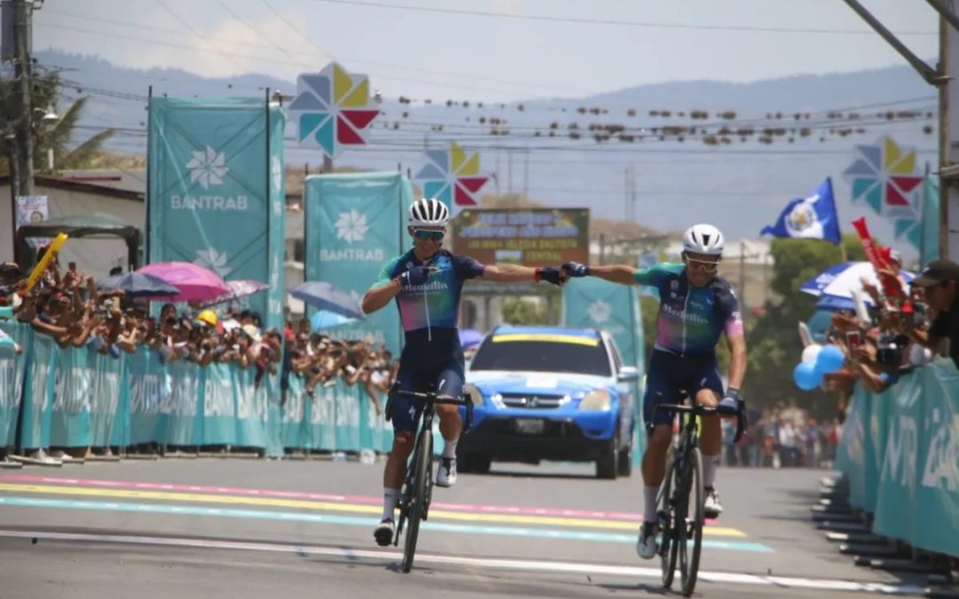 Full podium for Team Medellín at the start of the Vuelta Bantrab