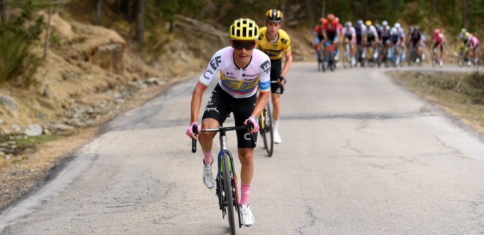 Chaves was 500 meters from victory in the second stage of the Volta a Catalunya