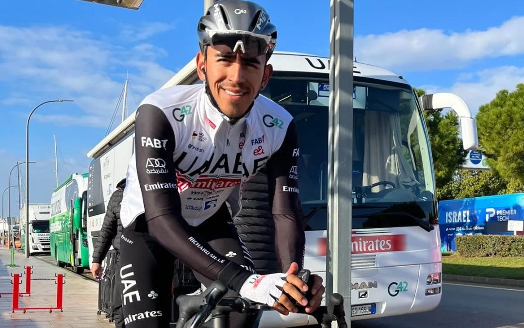 Juan Sebastián Molano signs a new contract with the UAE Team Emirates