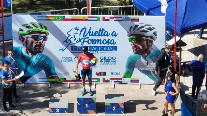 Laureano Rosas gana de nuevo y es líder de la Vuelta a Formosa