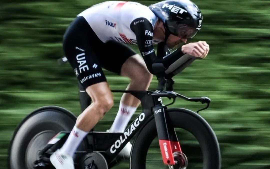 Mikkel Bjerg gana la crono del Critérium du Dauphiné y lo mejor de América fue el colombiano Daniel Felipe Martínez