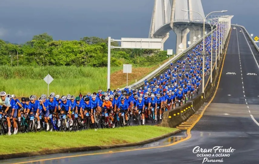 More than 5 thousand cyclists joined the panamanian waters