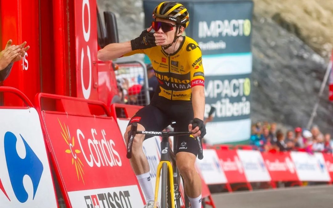 Vingegaard wins and Jumbo-Visma sweeps the podium in La Vuelta