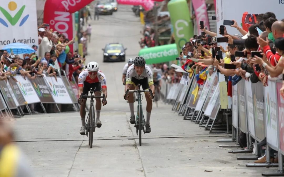 Clásico RCN: Rodrigo Contreras le gana de forma espectacular a Aldemar Reyes en Versalles