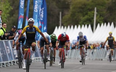 El ecuatoriano Jhontan Narvaéz conquistó el Gran Fondo de Santiago 2023