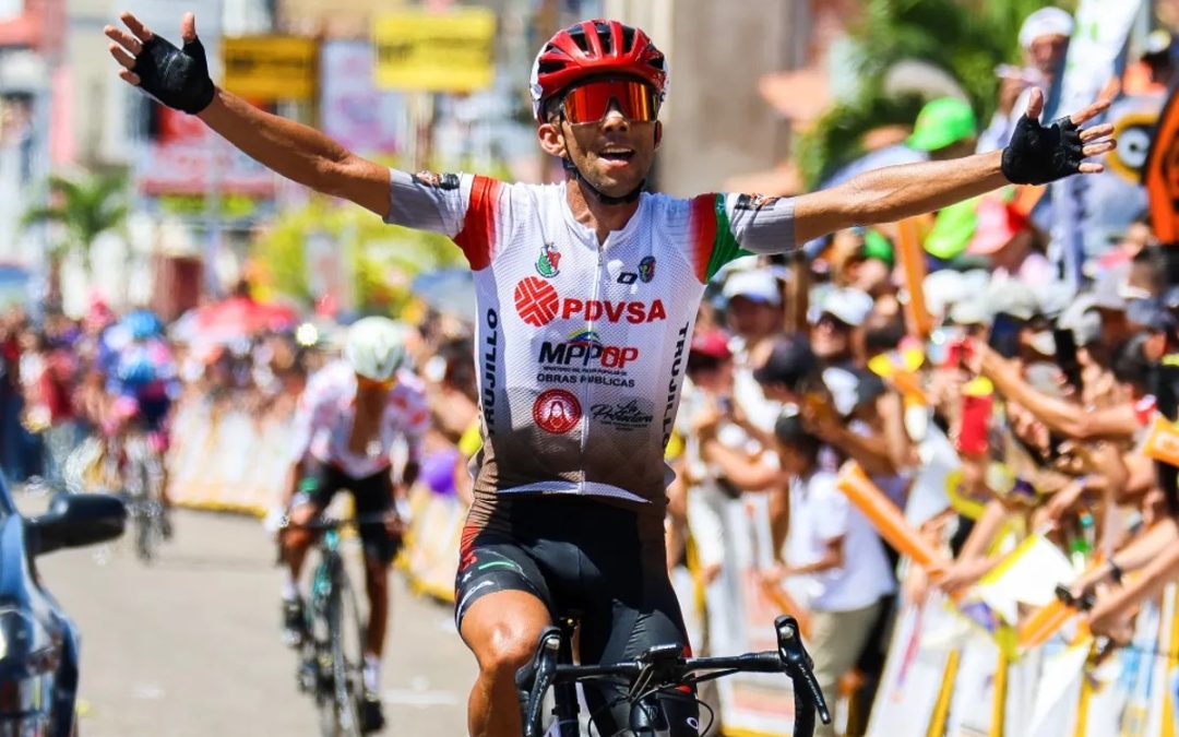Vuelta al Táchira: Juan Ruiz gana en La Grita y acecha el liderato