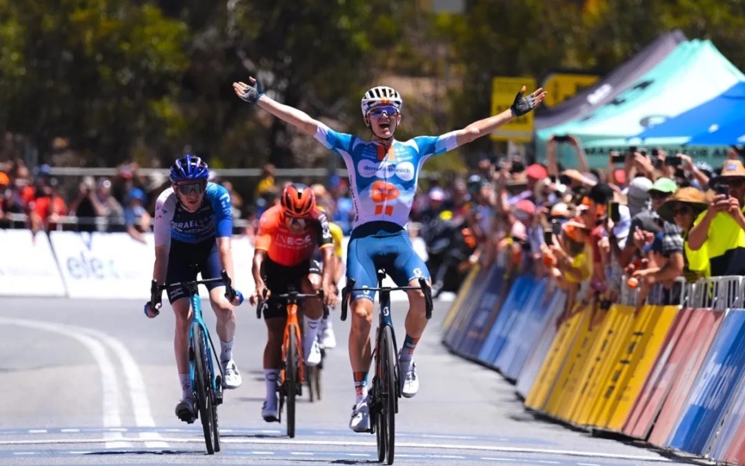 Tour Down Under: Oscar Onley gana en Willunga; Isaac del Toro cede el liderato