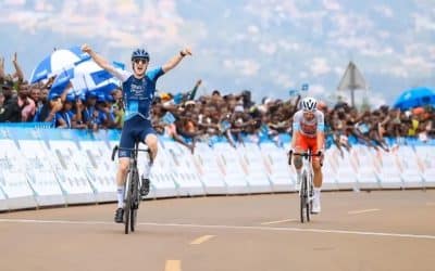 Tour de Ruanda: Joe Blackmore le arrebató el triunfo a Jhonathan Restrepo en el Monte Kigali
