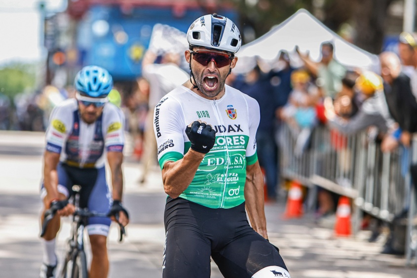 Roderyck Asconeguy gets a hat-trick in the Tour of Uruguay