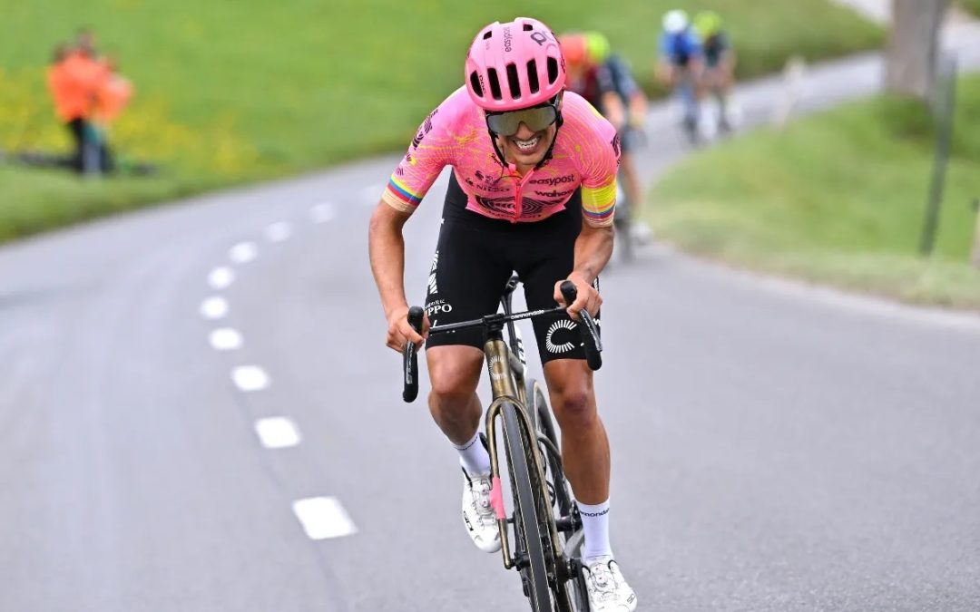 Richard Carapaz gana la etapa reina en el Tour de Romandía