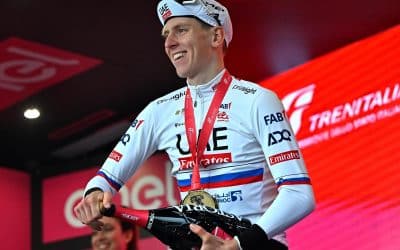 Pogacar toma el mando del Giro a la segunda etapa