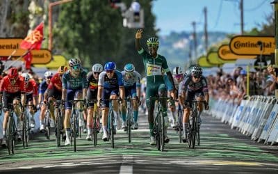Biniam Girmay, dueño de los sprints tras conseguir su tercera victoria en el Tour