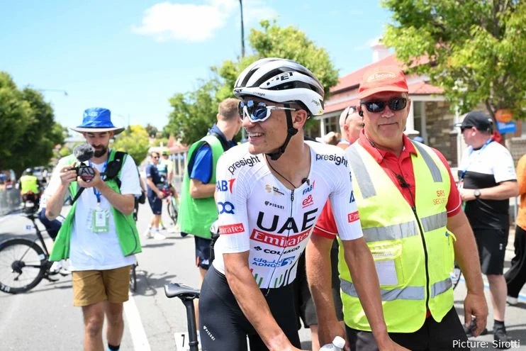 Isaac del Toro debutará en la Vuelta a España 2024 con el UAE Team Emirates