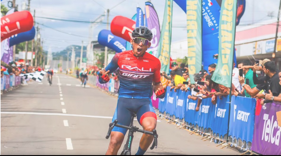 David Díaz gana en el inicio de la Vuelta a Chiriquí
