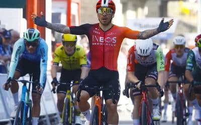Caleb Ewan se impone de forma contundente en la segunda etapa de la Vuelta al País Vasco
