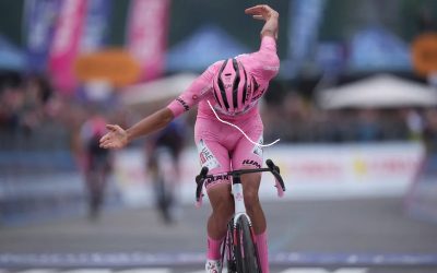 Isaac Del Toro defendió su liderazgo en la batalla de los escaladores del Giro