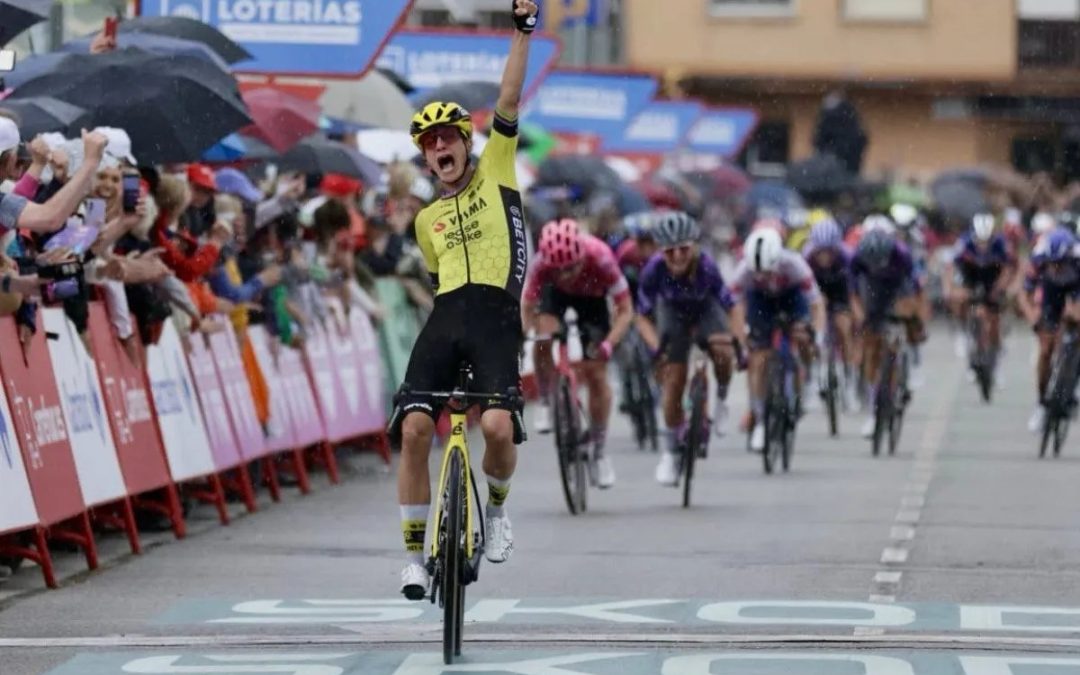Marianne Vos gana al sprint la primera etapa en línea de la Vuelta a España Femenina
