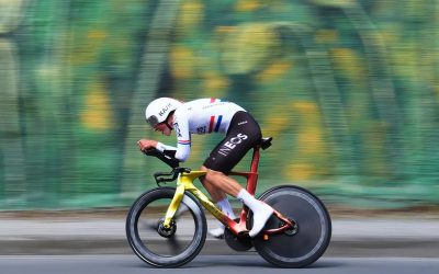 Joshua Tarling gana por un segundo la primera contrarreloj individual del Giro de Italia