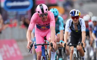 Mads Pedersen logra su tercera victoria en el Giro con Orluis Aular cuarto