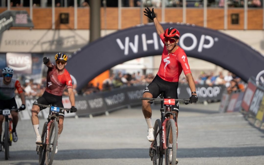 Estadounidense Chris Blevins gana con autoridad el Short Track de Leogang