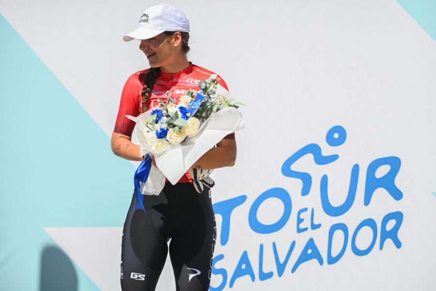 Ainara Albert domina la segunda etapa y sigue líder del Tour El Salvador 2026