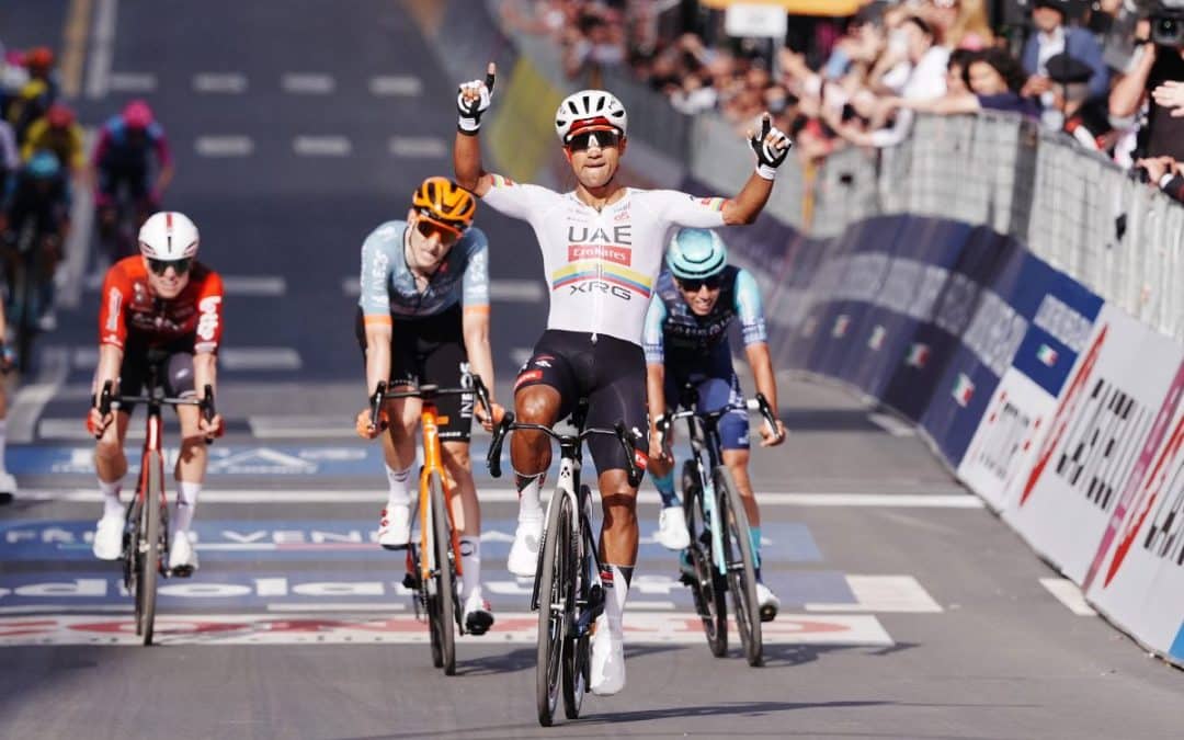 Jhonatan Narváez y Orluis Aular hacen el 1-2 en la cuarta etapa del Giro de Italia