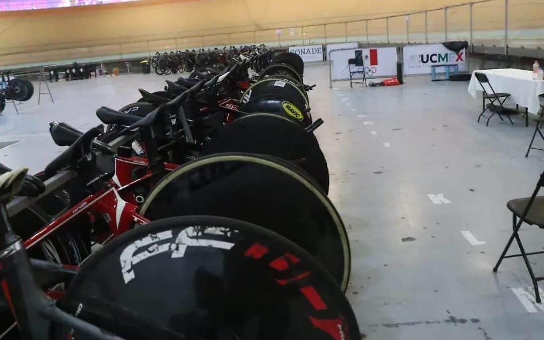 Tres oros para Colombia en inicio del Panamericano Junior de Pista